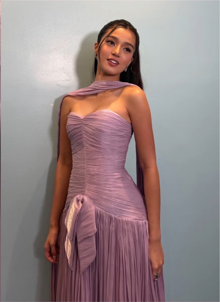 donbellechemy's tweet photo. BUT W HER I’M SAYING I’M IN LOVE OUT LOUD 💜💜 https://t.co/KN1XcM9RoB