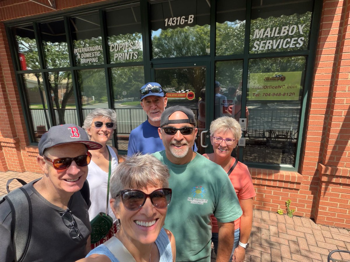 TOSMAIL's tweet photo. We worked with these folks for quite a while yesterday. We were happy to help them out at Total Office Services. They left us a great review! https://t.co/1WRfMqM4rw