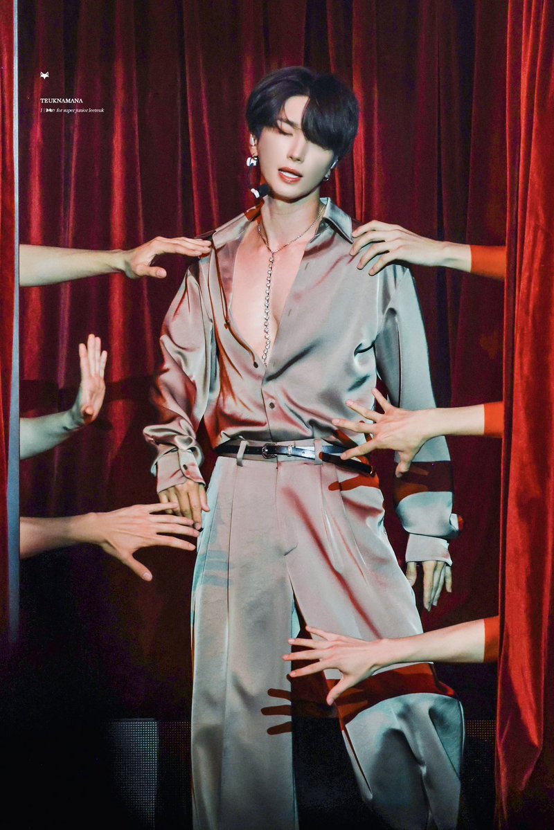 teuknamana's tweet photo. 🇰🇷｜260725｜2026 83z Fancon Tour [1983] in SEL D2

불금 Re-edit &amp; Extend Ver.🩰

#superjunior #슈퍼주니어 #leeteuk #heechul #이특 #희철 #83z https://t.co/jLlbKOF0BW