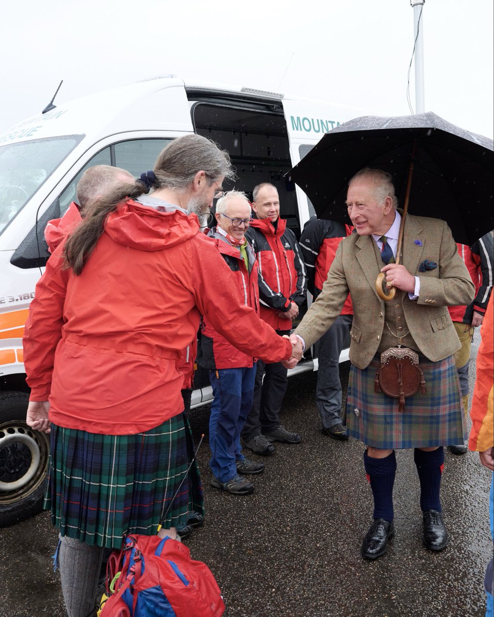 RoyalFamily's tweet photo. The King has visited Dingwall, in the Scottish Highlands, as the town celebrates 800 years since it was granted Royal Burgh status. 

👩‍🚒 His Majesty met volunteers, community groups, young people and emergency service representatives who embody the creative and community spirit of the town. 

🎖️ The King presented the King’s Award for Voluntary Service to representatives of Evanton Wood Community Company, and Highland and Island Blood Bikes, in recognition of their support for the community.

🎶 His Majesty also heard performances from local music groups and Highland Dancers. 

Thank you to everyone who came to say hello!
