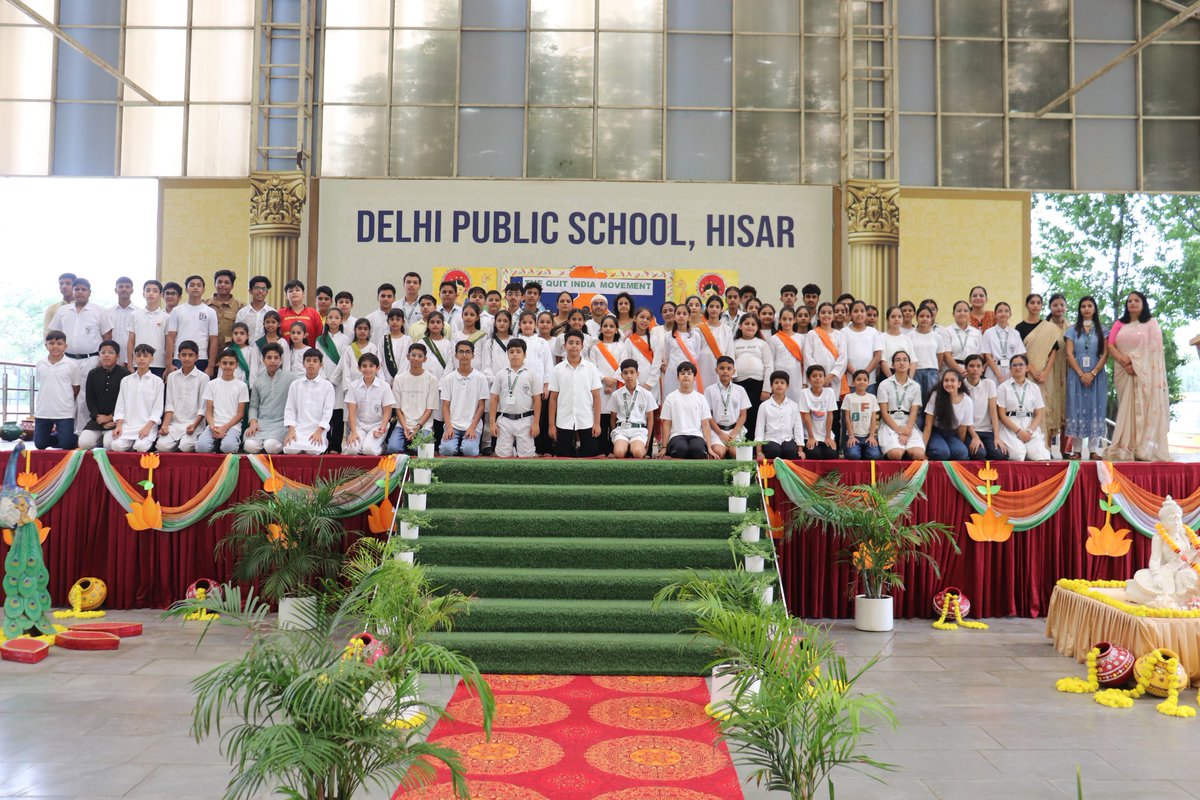 dpshisar's tweet photo. Echoes of Freedom 🇮🇳

Panini House commemorated the Quit India Movement through a special assembly featuring a Qawwali, speech, poem, skit, and patriotic dance, inspiring unity, courage, and love for the nation.

#QuitIndiaMovement #SpiritOfIndia #DPSHisar #ProudToBeIndian https://t.co/dn4T8Rv9PK