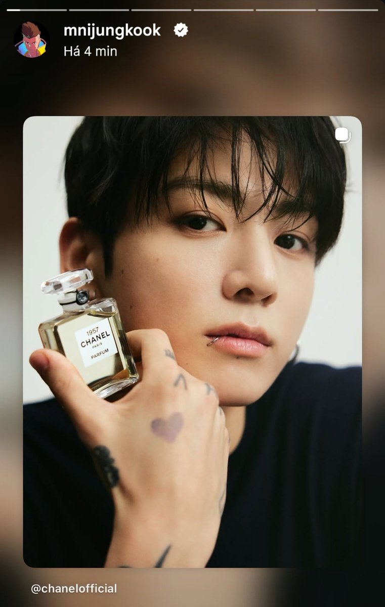 goforitall_1997's tweet photo. My Jungkook.
Proud of his work. He knows we love it!!

This makes me so happy!!

#JUNGKOOKxCALVINKLEIN
#JUNGKOOKxCHANEL https://t.co/cFvgP8G0gE