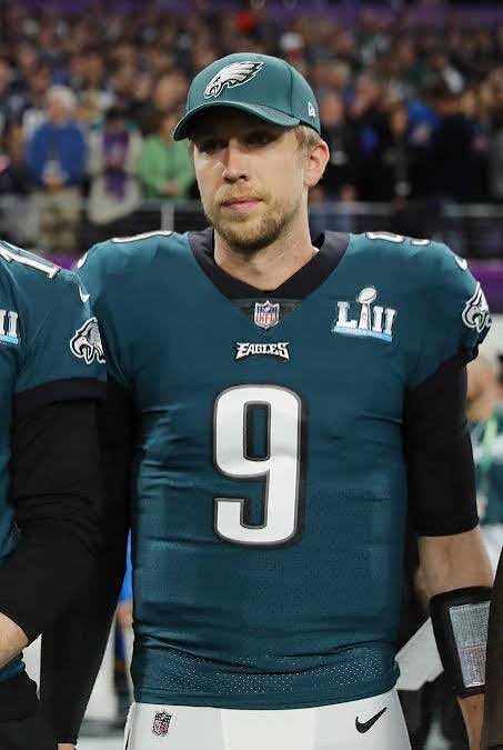 KonVeton's tweet photo. @applejack10_ @barstoolsports too bad king was moving like this https://t.co/EH6B9gQN08