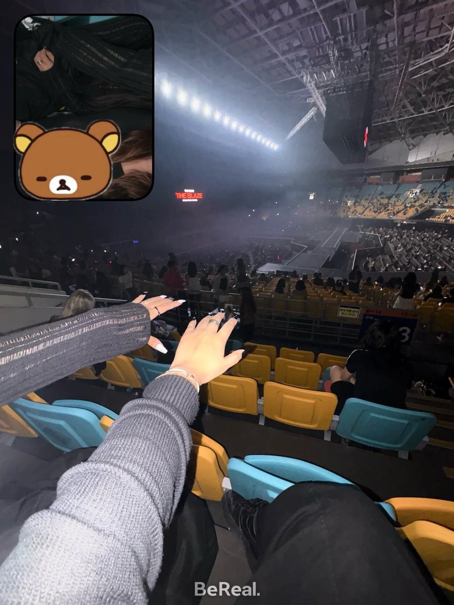 glxmgo's tweet photo. 일년전이라니 https://t.co/8Td5A7Vjhr