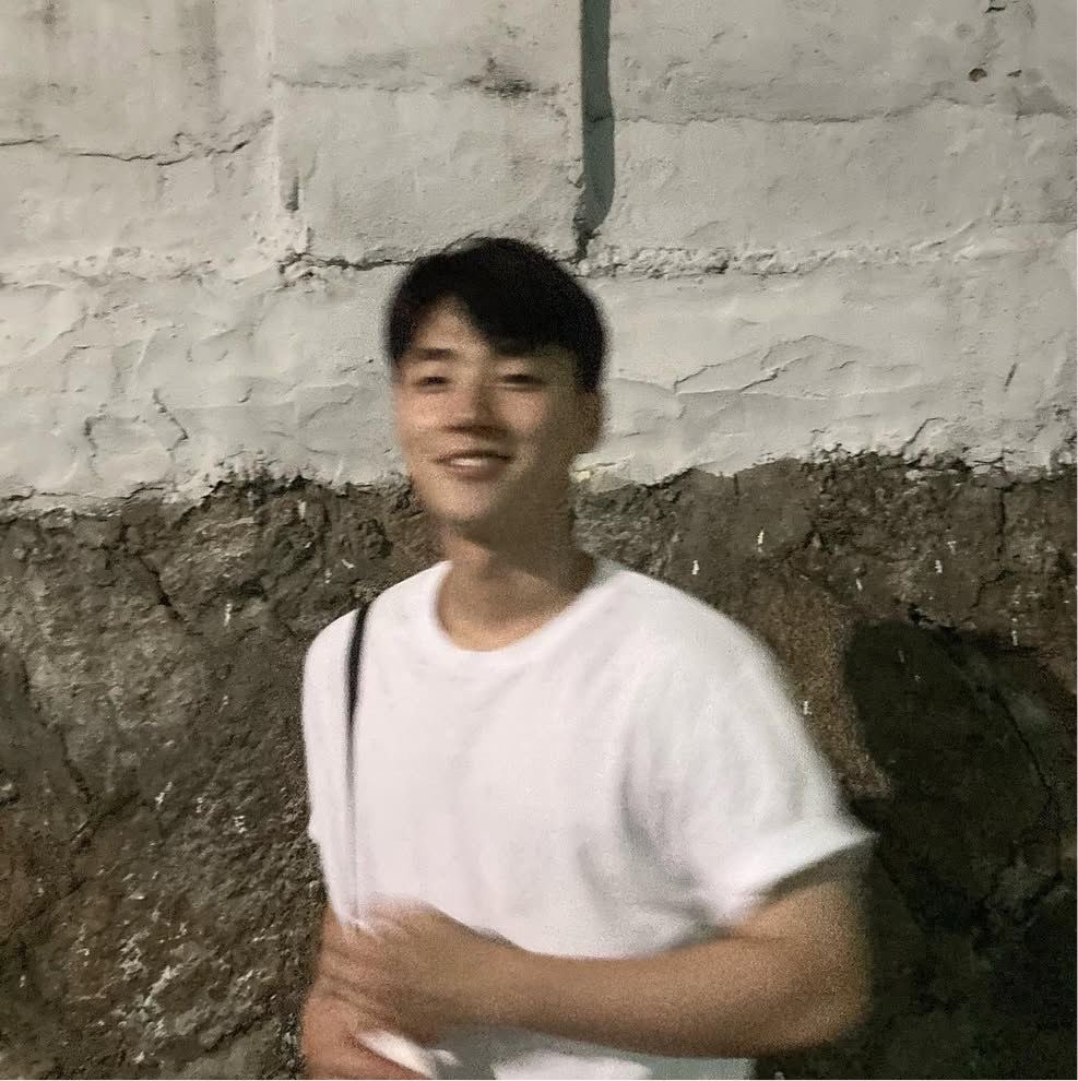 0z1247's tweet photo. 성제고탁 성탁

고현탁한테 가스라이팅 제대로 당해서 나비야 부르면 쳐다보는 금성제가 보고싶음

나비야 https://t.co/bKK5ckNp3I