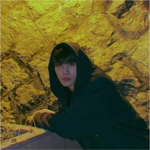 0z1247's tweet photo. 성제고탁 성탁

고현탁한테 가스라이팅 제대로 당해서 나비야 부르면 쳐다보는 금성제가 보고싶음

나비야 https://t.co/bKK5ckNp3I