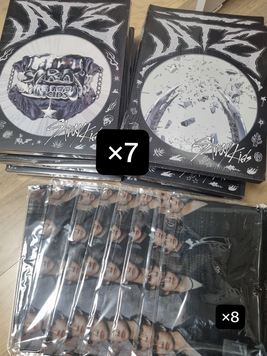 bobboy922's tweet photo. 스트레이키즈 ATE 미개봉 앨범 양도 
팝업 패브릭 포스터 양도합니다
https://t.co/KOq0GSsWAU

wts 스키즈 skz 판매 거래 sell poca pc album poster popup pop-up straykids bangchan leeknow changbin hyunjin han felix seungmin i.n 콘서트 스테이존 スキーズ https://t.co/v68dqNB23m