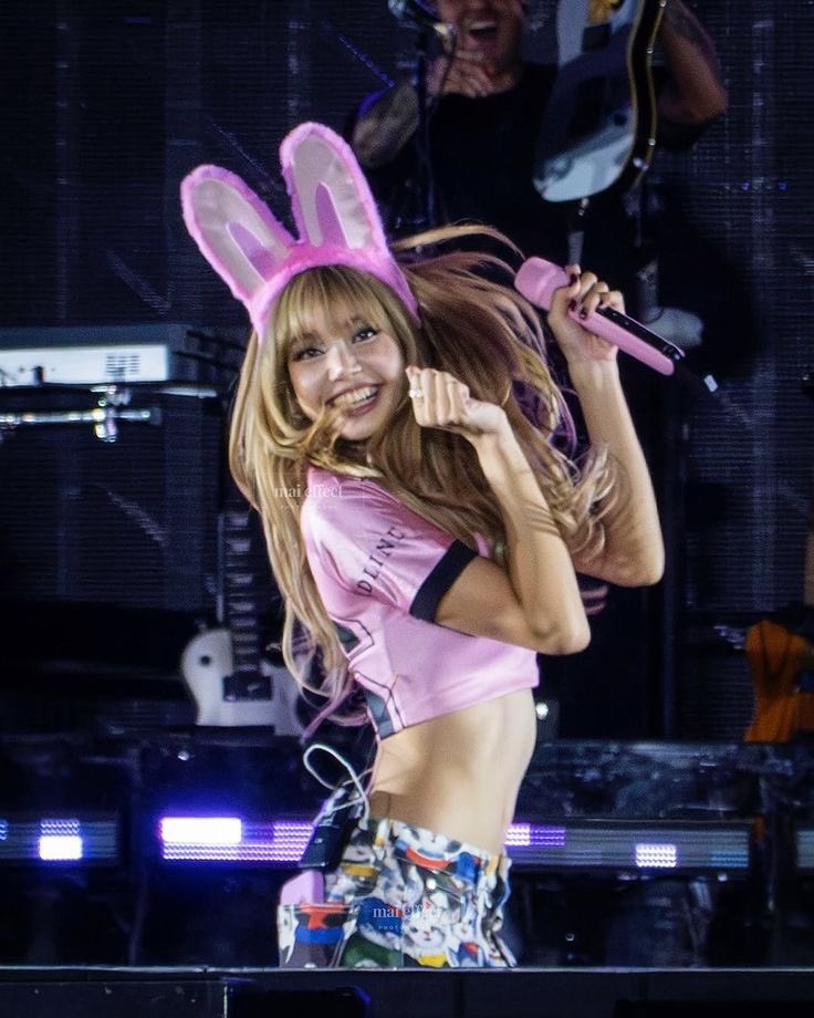 LisaPicsHQ's tweet photo. 10 YEARS☹️

ALWAYS WITH LISA
#10YearsWithBP_LISA https://t.co/CytEGSrOUw