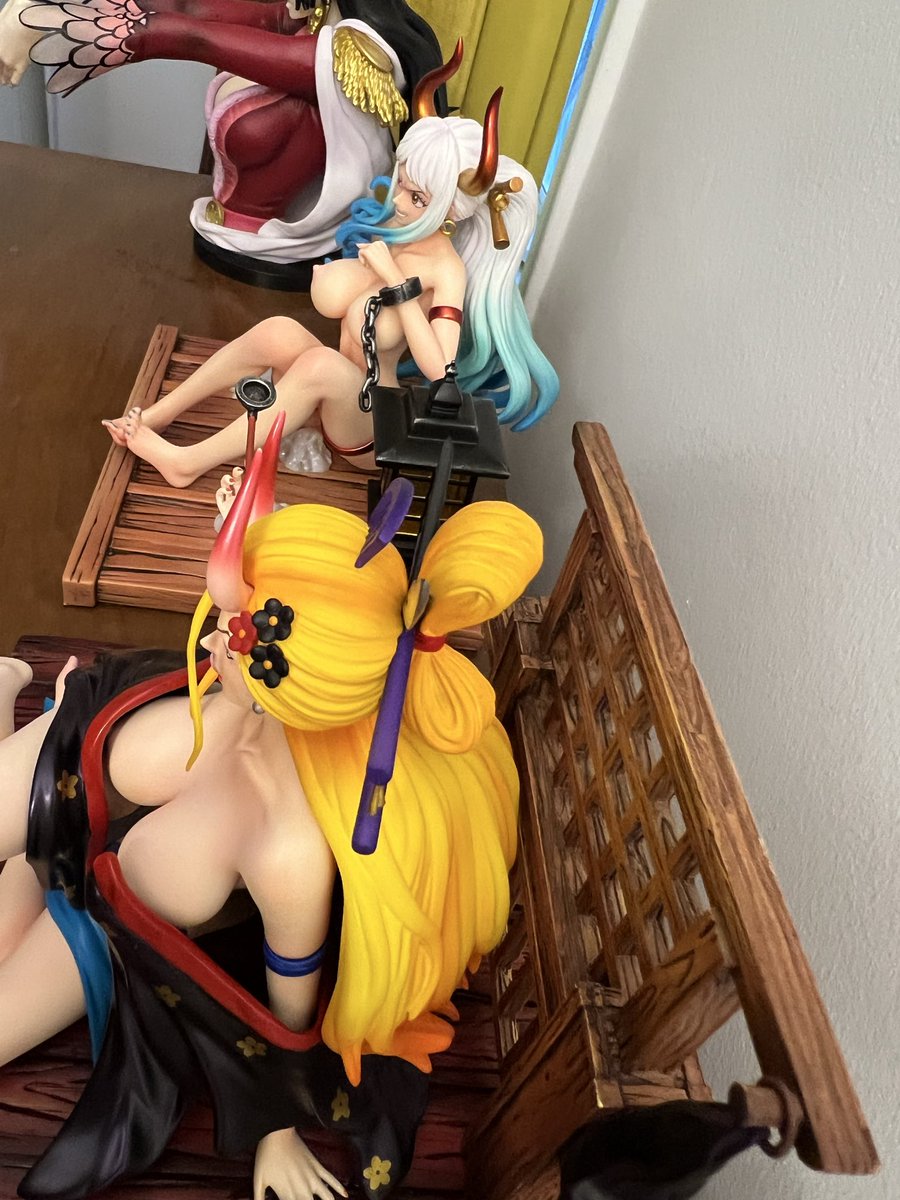 Smuttica's tweet photo. Black Maria by Babyface Studio #nsfw #onepiece https://t.co/7zwng0vPLy