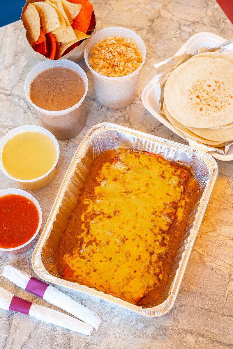 losbarriosmex's tweet photo. Dinner for the whole family without the cooking or cleanup. Bring home a Los Barrios Family Meal Pack filled with the flavors everyone loves. ⭐️ https://t.co/02vCCAurVo