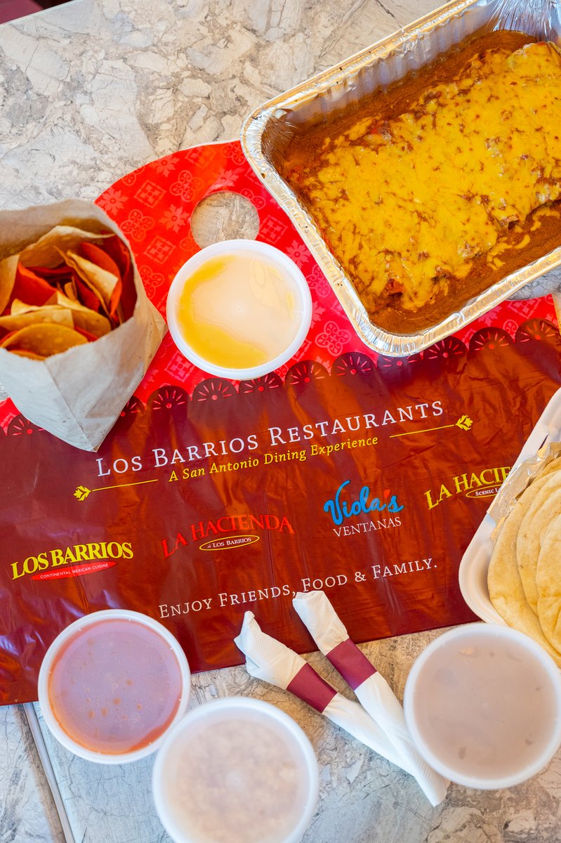 losbarriosmex's tweet photo. Dinner for the whole family without the cooking or cleanup. Bring home a Los Barrios Family Meal Pack filled with the flavors everyone loves. ⭐️ https://t.co/02vCCAurVo
