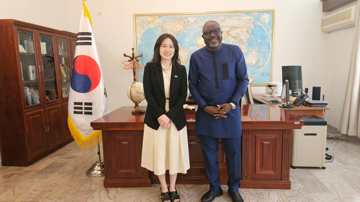 PNUDRDC's tweet photo. 🇨🇩🤝🇰🇷Le partenariat #PNUD–#Corée se renforce au service du développement durable en RDC. Une forte délégation du @PNUDRDC conduite par le Représentant Résident Adjoint @EtienneDeSouza, a échangé avec Mme Minha Lee, Chargée d’Affaires a.i. de l’Ambassade de la république de Corée en RDC. Une visite  qui vise à intensifier un partenariat stratégique au bénéfice des populations congolaises. #PNUD #RDC #PartenariatPourLeDéveloppement