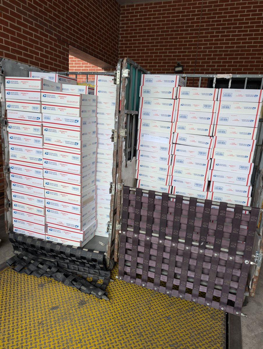 CigarsFWarriors's tweet photo. 137 Operation Cigars for Warriors Care Packages.
10,275 Donated Cigars shipping out to Combat Troops, Long Term Deployments and Floats.
Over $2,800 in shipping cost.
To make a Tax deductible cash donation.
https://t.co/mGYrk5VEya

Over 1.8 Million Cigars Shipped since 2012. https://t.co/85PysxdneQ