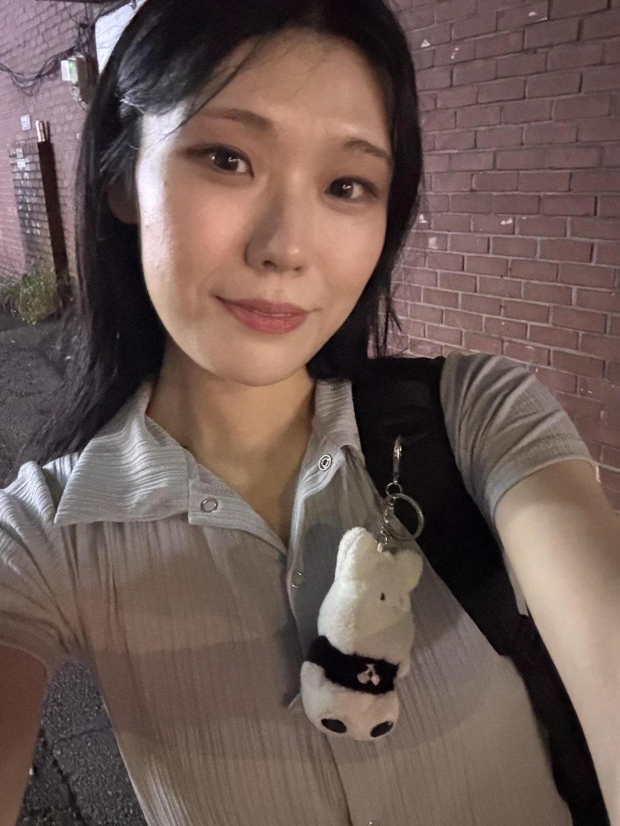 goldgolbaeng's tweet photo. 제가 최근에 입덕한 배우님입니다
근데 카메라가 별로인지 실물이 10배보다 더 아름다우시고 지금 리프나 하고계세요
디들달려가자
이소혜배우님입니다.. https://t.co/AImPt0kOFE