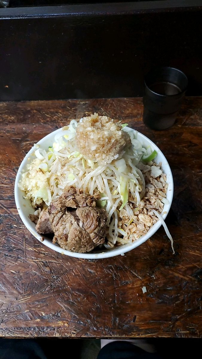 jilo_fuji_com's tweet photo. 自家製麺まさき(非乳化)　埼玉県所沢市
@jksm_masaki_2 

2026年174杯目
小おろぽん汁なし(冷やし)YN火の別+ネギ

9回目。
おろぽんで冷やし。
夏です。 https://t.co/TO9KuCvgVc