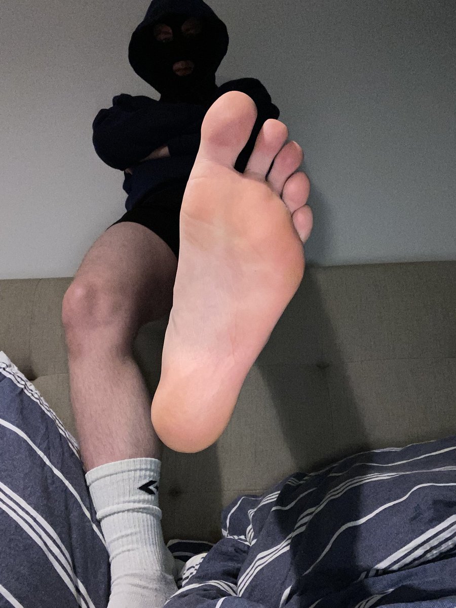 AlphaDan_UK28's tweet photo. Feeling pretty bored. Might as well show off my soles again boys 😂 https://t.co/wvJIJGlsZH