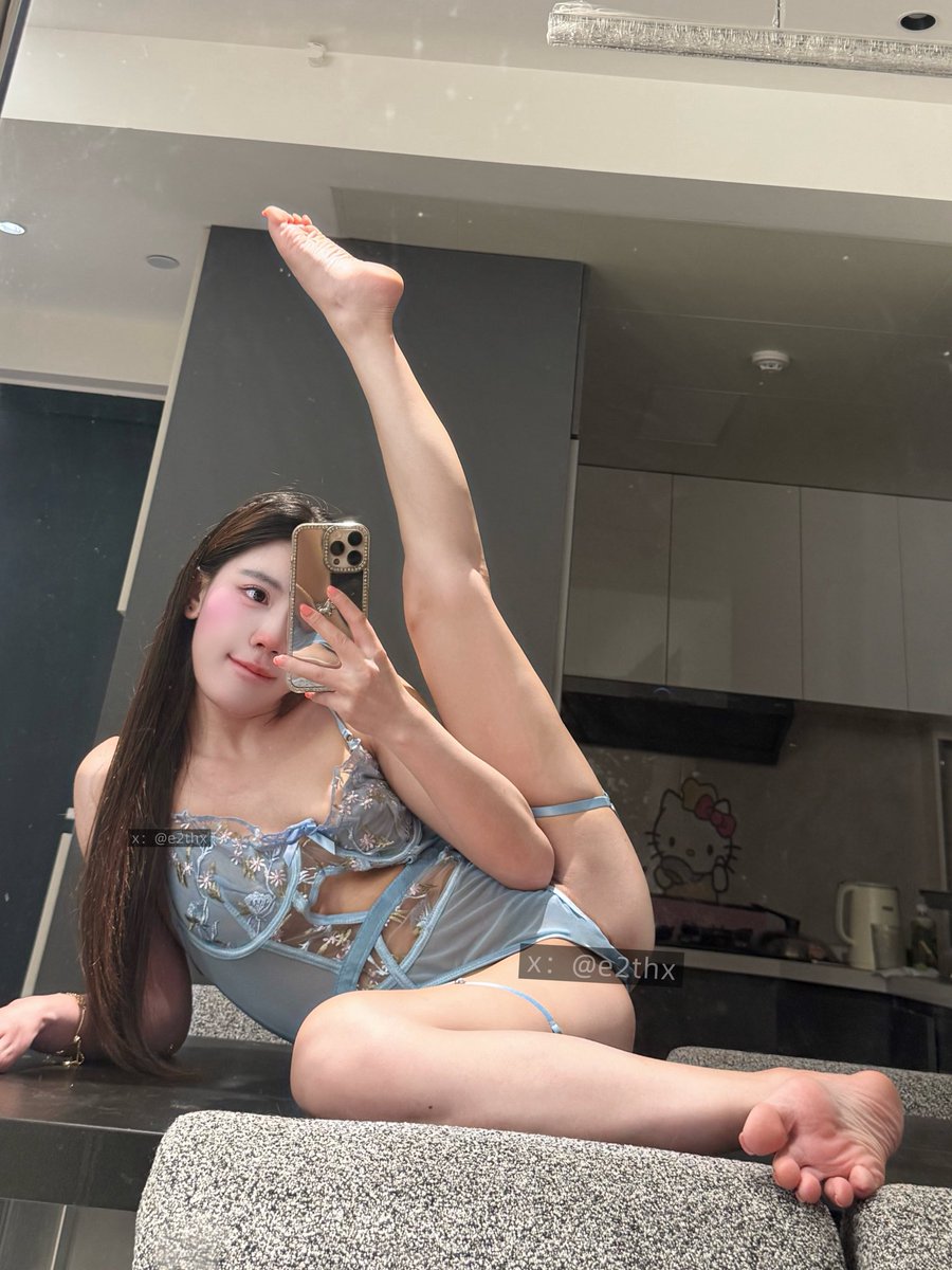 e2thx's tweet photo. 没心思玩推特了怎么办呜呜🥹 https://t.co/mGjz98blzq