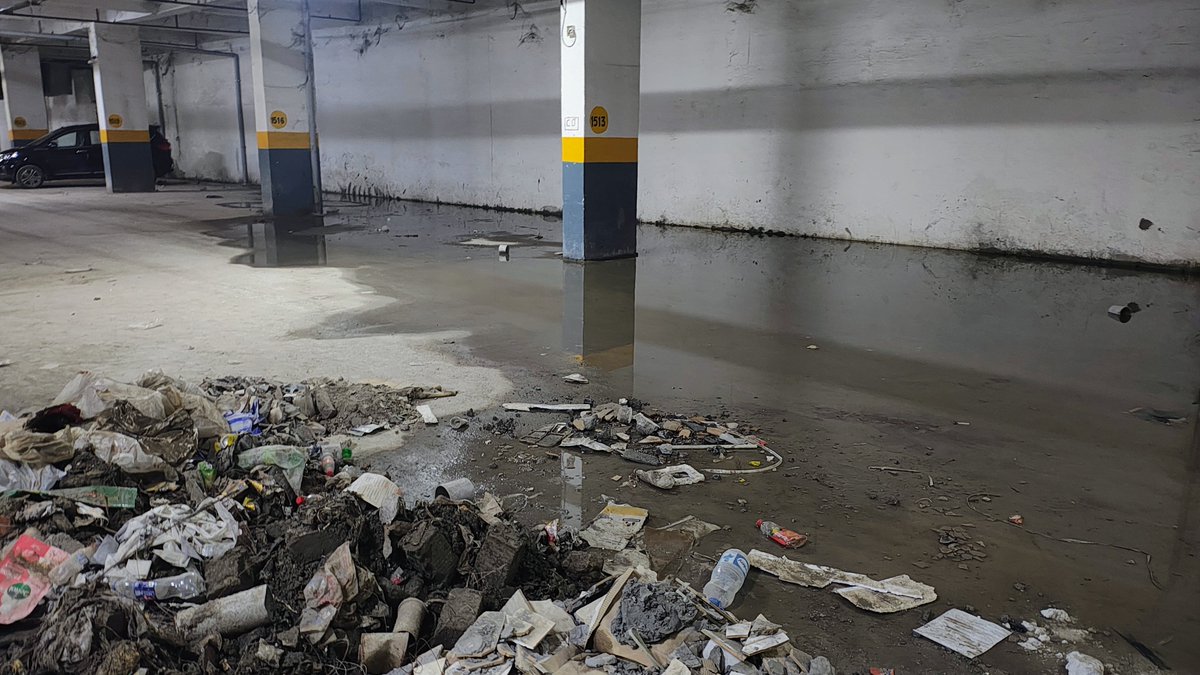 VishalVish34694's tweet photo. @myogioffice @OfficialGNIDA @cmogbnr @MoHFW_INDIA 
Its an alarming situation, Migsun Twiinz Greater Noida, Both basement is now swimming pool, it stinks, health and life both at compromising situation. 1600 families at risk. Urgent action needed, builder not listening anything. https://t.co/fSt8hTfnan