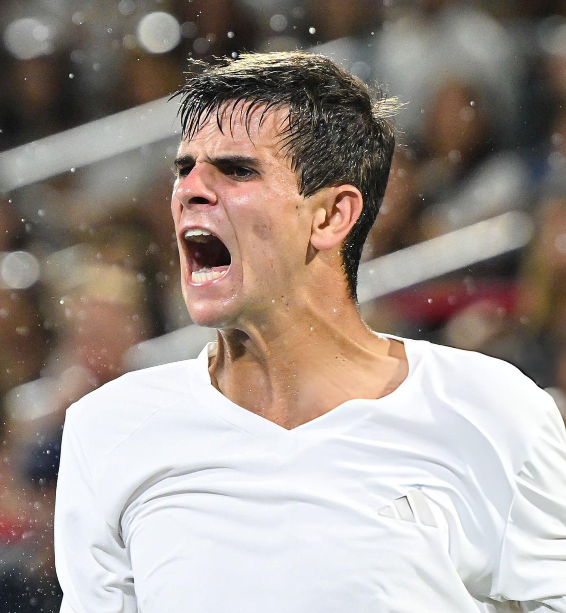 Tiempodetenis1's tweet photo. Sin Sinner, Alcaraz, Djokovic ni Zverev, y con casi todo el Top 10 eliminado, el panorama en Montreal quedó completamente abierto.

​En Kalshi, el máximo favorito al título es Rafael Jódar con un 18% de probabilidad de salir campeón.

¿A quién ven como campeón en Canadá? https://t.co/SsCVuYqSLz