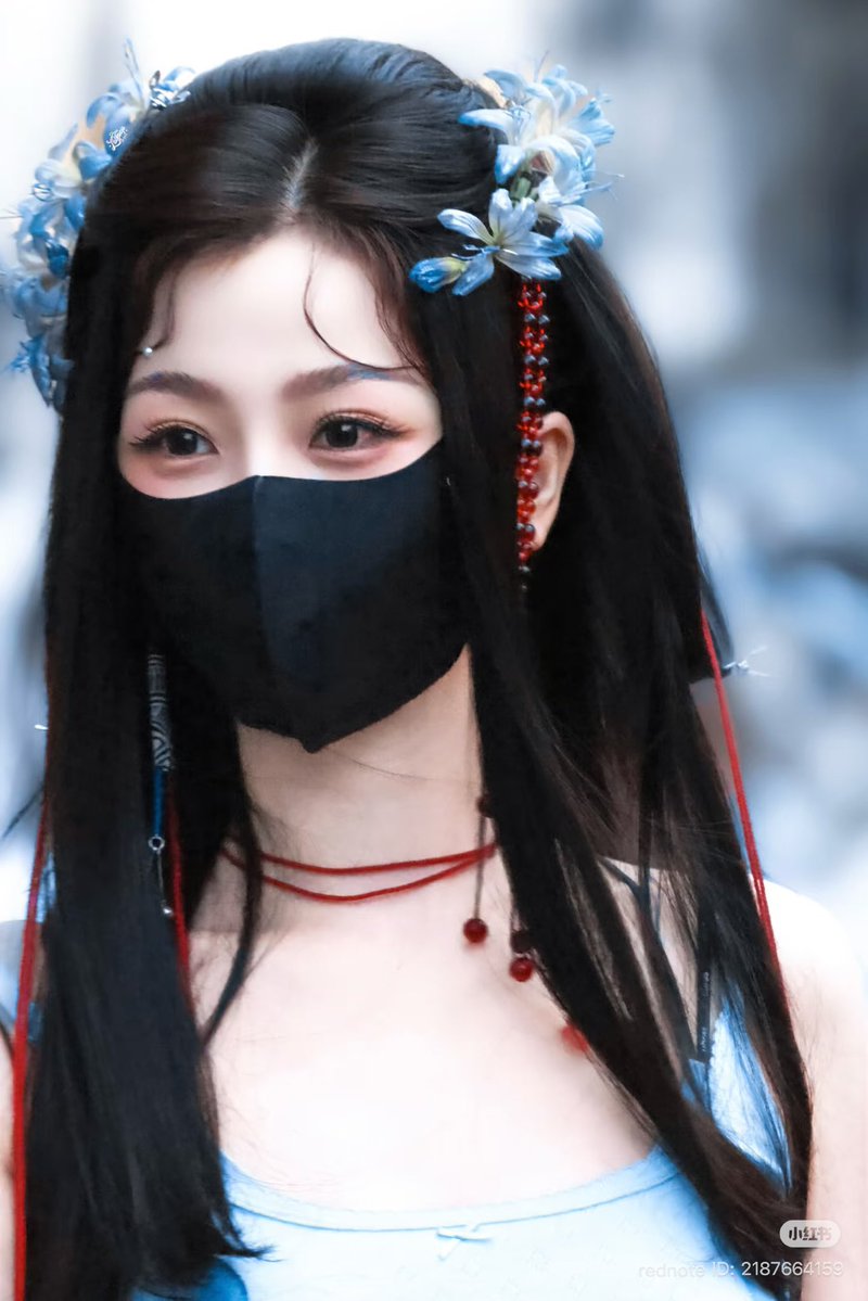truneverland's tweet photo. Xinxin kalau gaada drama ini pun project selanjutnya udh nunggu, tapi bukan berarti aku gaperduli sama drama ini.

aku mah mikirin xinxin udh kerja keras selama sebulan ini, begadang tiap malem, pulang syuting pagi, kecapean kaki memar2, semoga hasil yang didapat sepadan ya 🥹 https://t.co/JINnZB9NJA