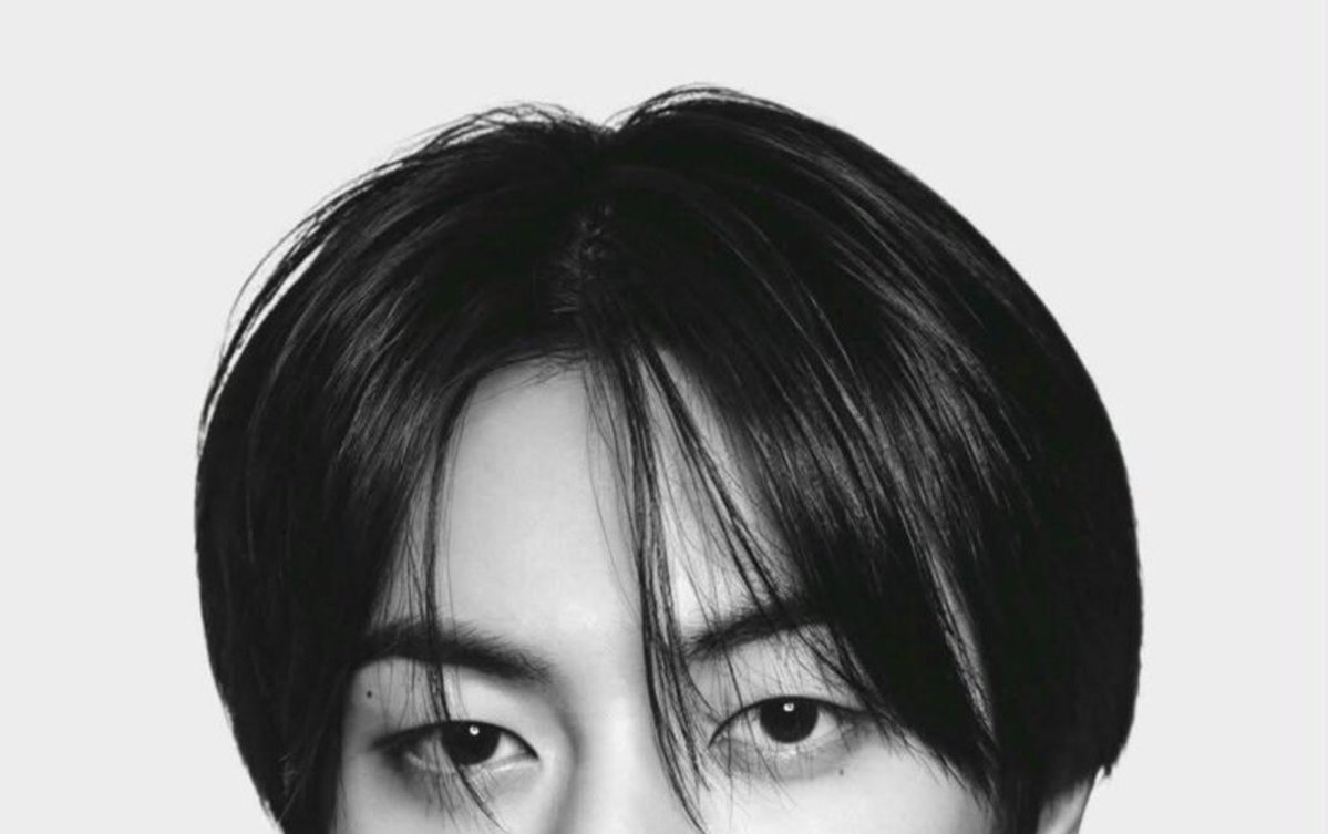 _junleeo's tweet photo. always falling in love with his eyes.... https://t.co/rY0Oqepws9