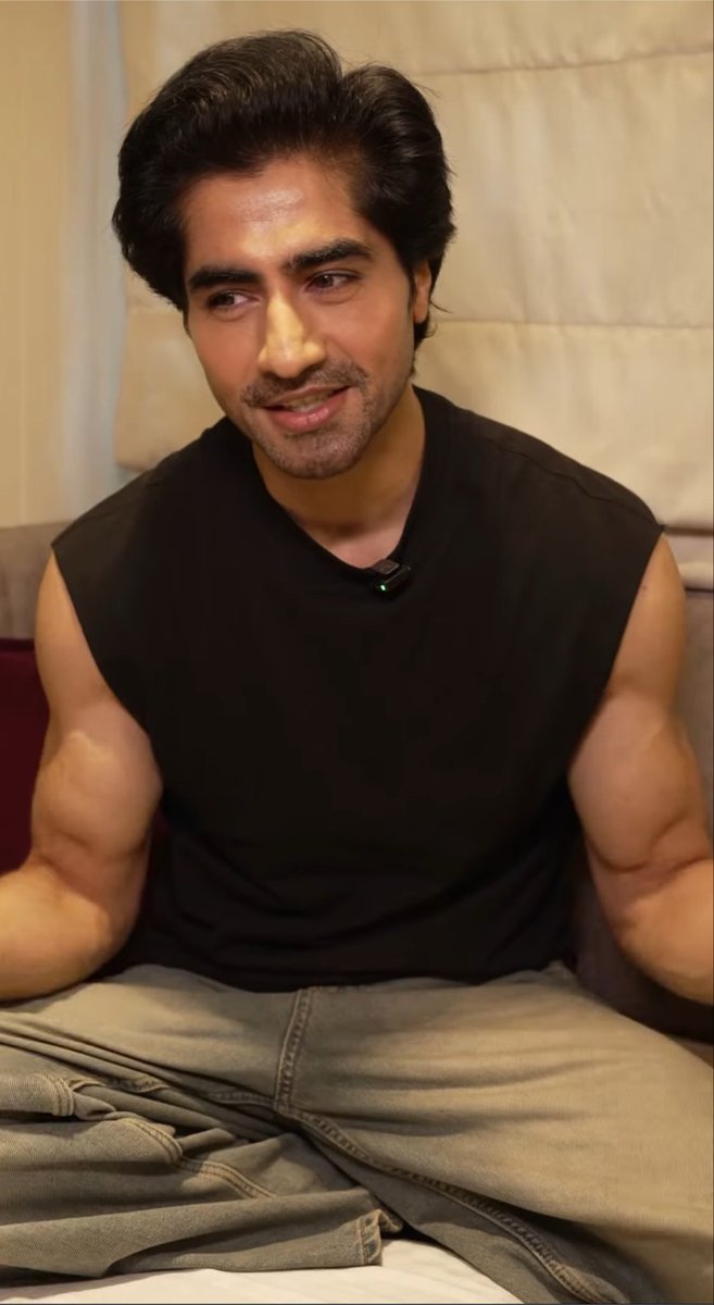 captainvibeless's tweet photo. Just one update that he’s coming on Twitter Space nd the entire app went into meltdown mode👀🔥

so excited...can tomorrow just come already? 🥹✨
#HarshadChopda #HarshadinLockupp #Lockupp2 #Lockupp https://t.co/riyZaqDL3q