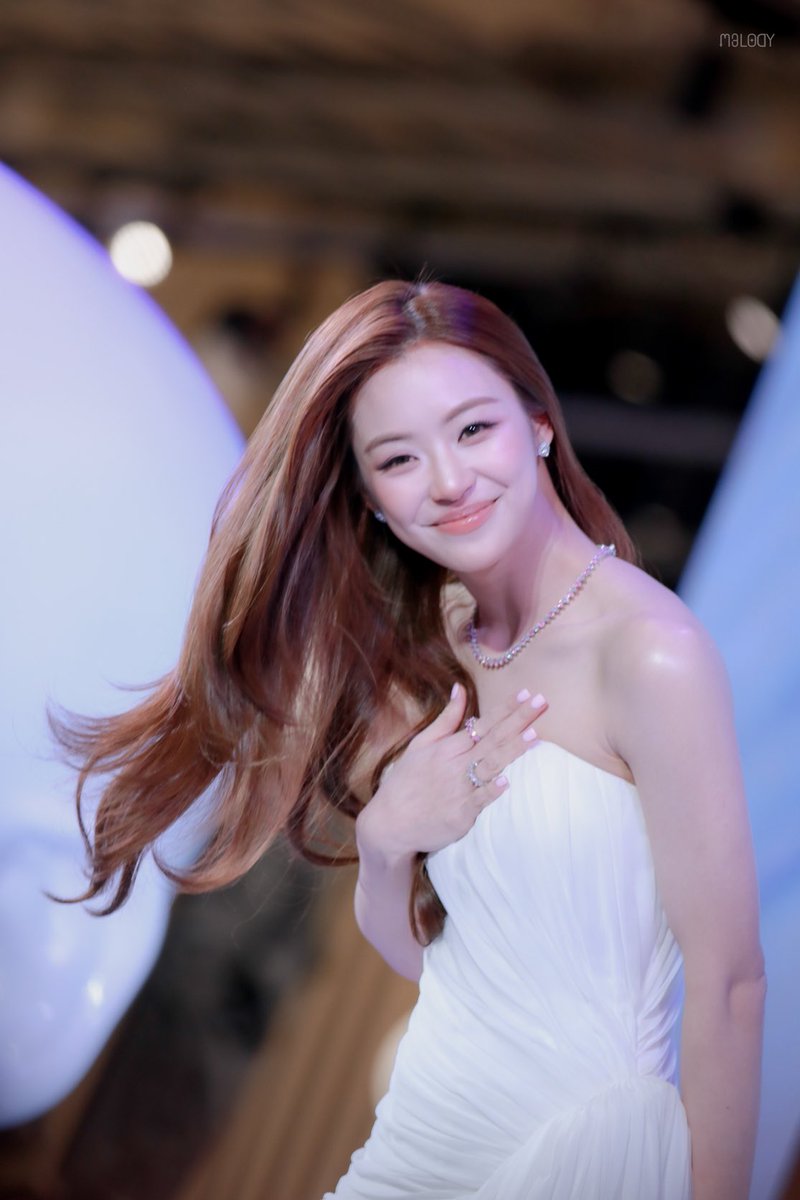 Melodybpnf's tweet photo. 🥰

#VaselineGlycoxomeXMiu
#MiuNatsha #หมิวณัชชา https://t.co/3J9jENWMWz