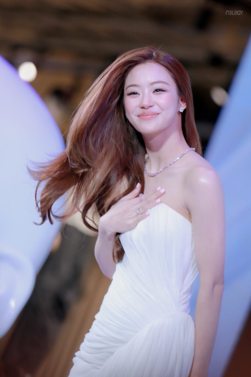 Melodybpnf's tweet photo. 🥰

#VaselineGlycoxomeXMiu
#MiuNatsha #หมิวณัชชา https://t.co/3J9jENWMWz