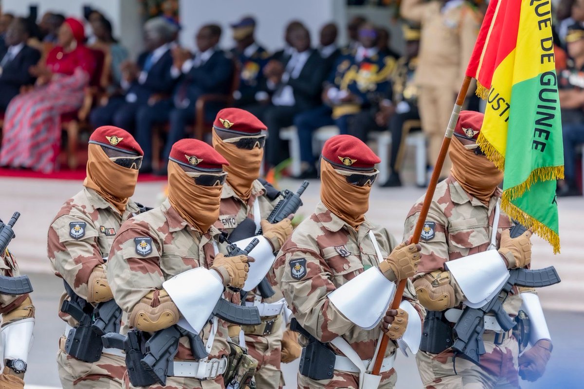 TBirahimaO's tweet photo. Unis dans la paix, forts dans notre diversité, bâtissons ensemble une Côte d'Ivoire prospère et solidaire.

Bonne fête de l’indépendance à toutes et à tous!

#GouvCI
#ENGAGÉS 
🇨🇮 https://t.co/y4OmQgk8bQ