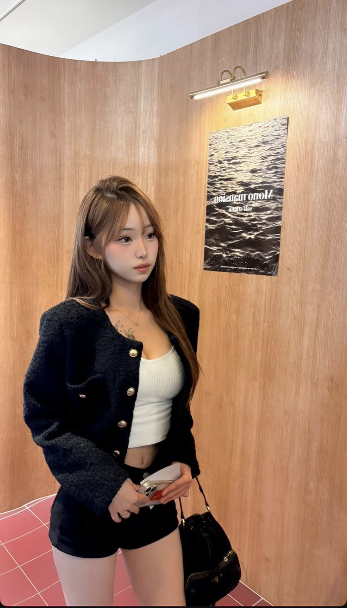 dollmoopz0's tweet photo. 08 유하연 
시그널 jsa.86
#지인능욕 #지인박제 https://t.co/rarL8dRwdi