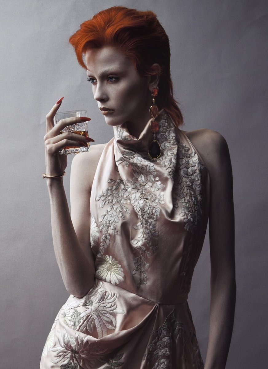LaModeUnknown's tweet photo. Letícia Hall as ✨️Ziggy Stardust✨️ wearing Jean Paul Gaultier, Gucci, Louis Vuitton and Givenchy by Sarah Burton in the lens of Jack Bridgland for V Magazine.🪡 https://t.co/WfqAHPouSs