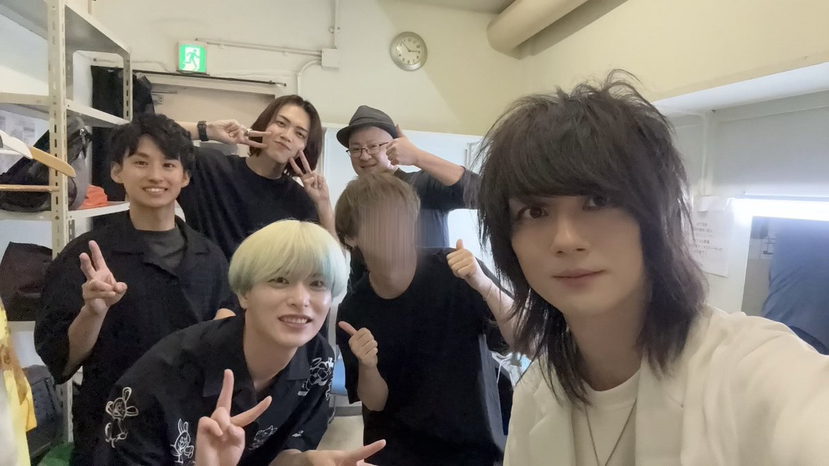 IamShunMizutani's tweet photo. 取り急ぎ！

水谷駿LIVE『青が呼ぶ』

ご来場いただきありがとうございました！

素敵なメンバーさん、スタッフさん、カメラマンさん、色々な方々に支えていただき、無事公演を終えることができました。

また改めてお礼の文章作らせてください！
(ファンミもお礼させて！！) https://t.co/DZ7f1amI0y