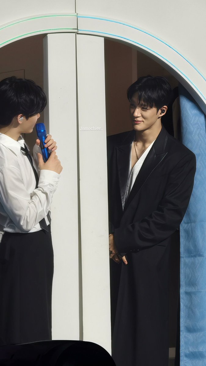 jnmochiee_'s tweet photo. 260807 

..??? 🤭
#NCTJNJM_FANMEETING_TOUR
#NCTJNJM_FANMEETING_TOUR_in_BKK   #NCTJNJM_FANMEETING_TOUR_BANGKOK https://t.co/mbkD7UOZbt
