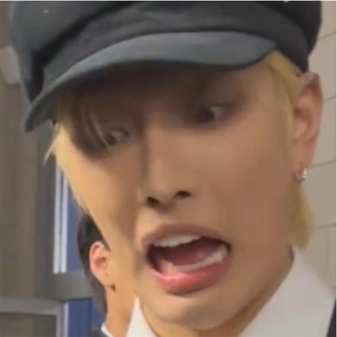 joongztars's tweet photo. there is no difference D: https://t.co/CJQ71BNwsR