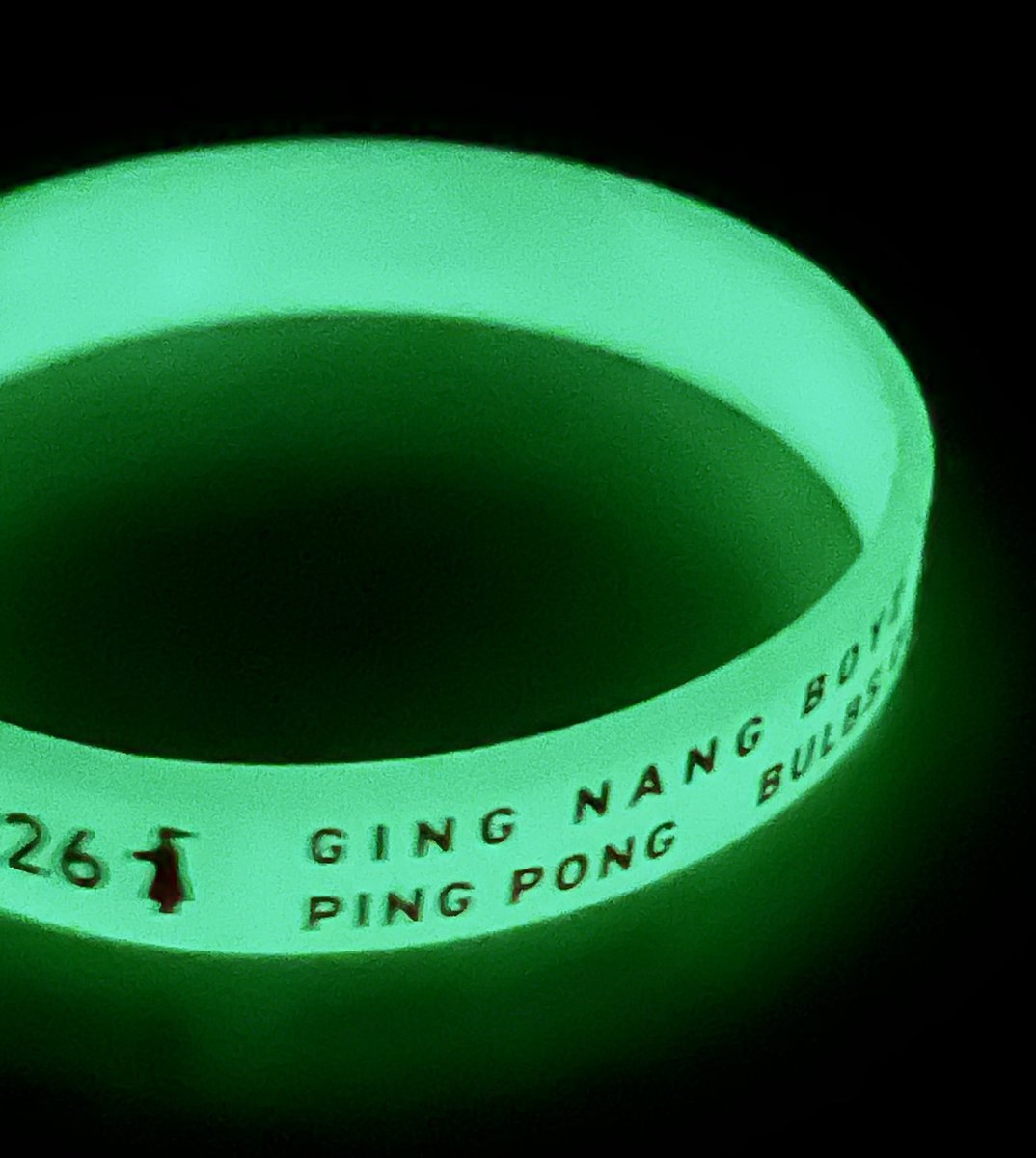 KTTTT2222's tweet photo. 寺フェスのラババン 蓄光の奴で可愛い✨
サコッシュも実用的だし マジ最高〜！

#寺フェス https://t.co/a9kIfSOjm5