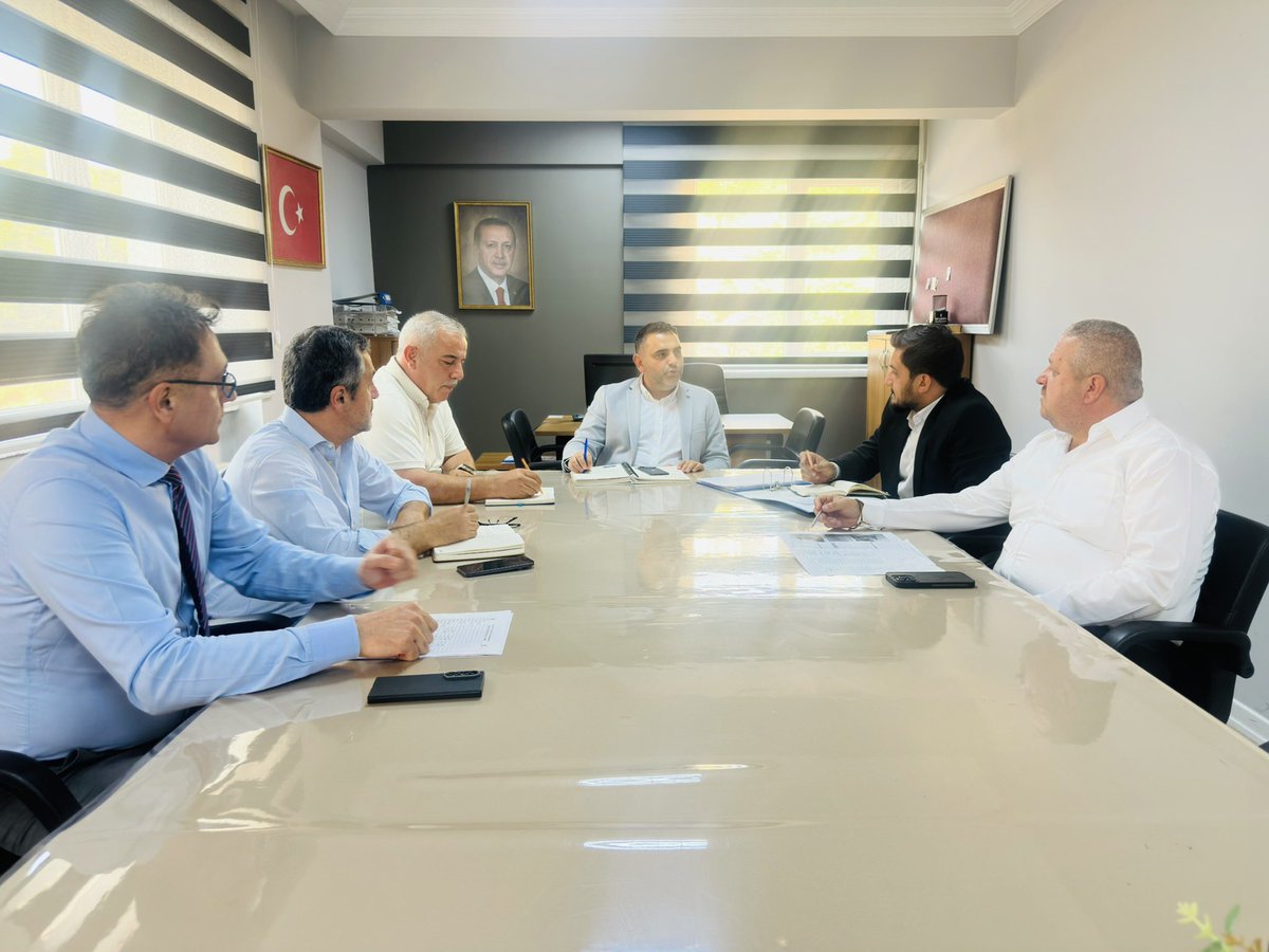 akaltindag's tweet photo. İlçe Başkan Yardımcılarımız ve Gençlik Kolları Başkanımız, 14 Ağustos Cuma günü Başkent Millet Bahçesi’nde gerçekleştireceğimiz 25. Yıl Programı’nın hazırlık sürecine ilişkin istişare ve değerlendirme toplantısı gerçekleştirdiler.

#MilletimizleÇeyrekAsır 

@Fatih__Bildik https://t.co/FAX17h23Nt