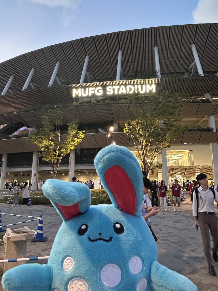 bn3dayo's tweet photo. お誘い頂き、Jリーグ開幕戦見に行ってきた⚽️✨
マリノスvs鹿島だったので、コラボ予定のマリルリさん連れていった‼️
現地でサッカー見るの20年振り位だったけど、超楽しかった🎶 https://t.co/AdkEoN8AvQ