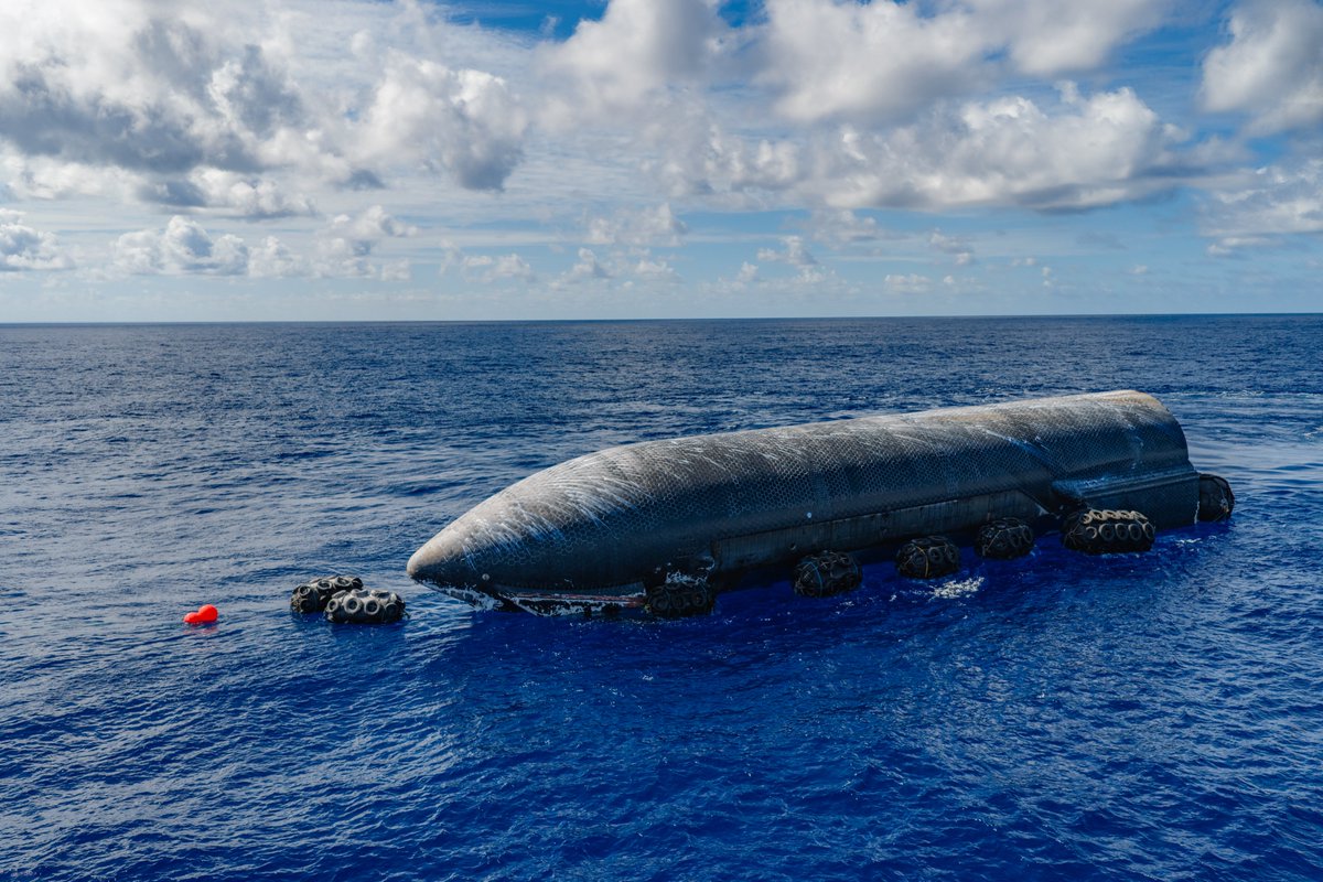 RumoaMarte's tweet photo. Spacex mostra como estabilizaram a SHIP 40 antes de amarrar os cabos de reboque nos Seis pontos usados para se conectar com o Booster. Incrível Trabalho de reboque em alto Mar. https://t.co/1xVnDTyJf1