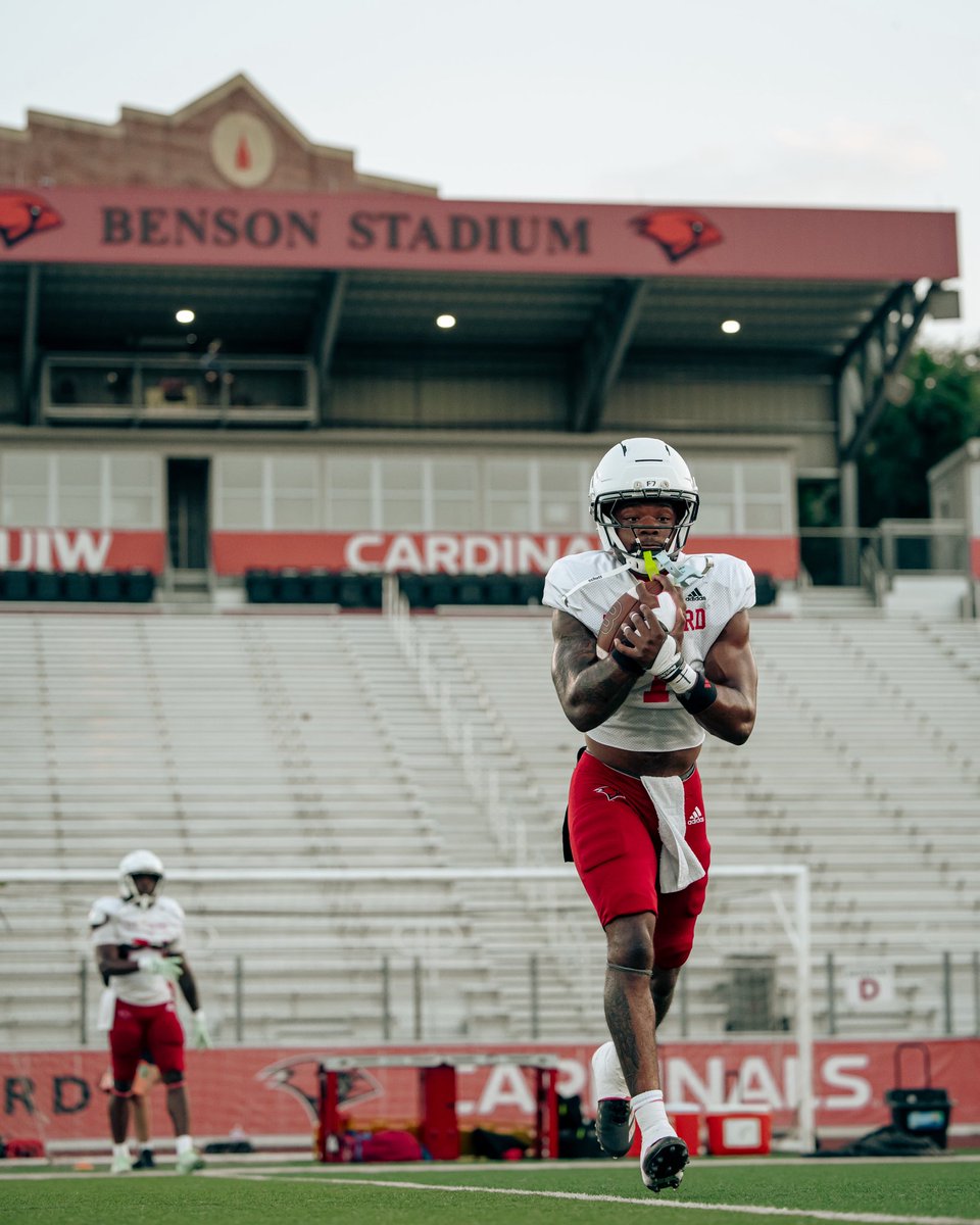 UIWFootball's tweet photo. 🏴‍☠️

#TheWord | #RTO https://t.co/WlYPQgwpgc