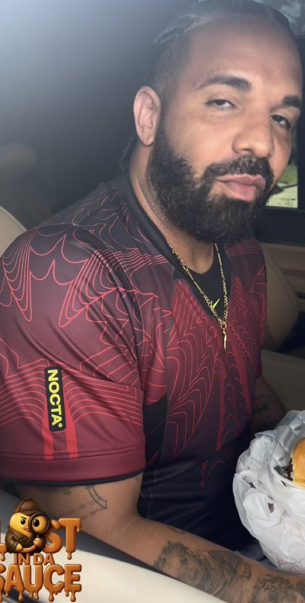 tsuryx's tweet photo. @OVO6th Tweet as many edited pics to make the fat haggard faced bitch from suburbs seem tough as you like, it still wouldn’t stop him for dialing 911 on Rocky before he risk getting his ass beat 🤣 https://t.co/ofZXy858E9