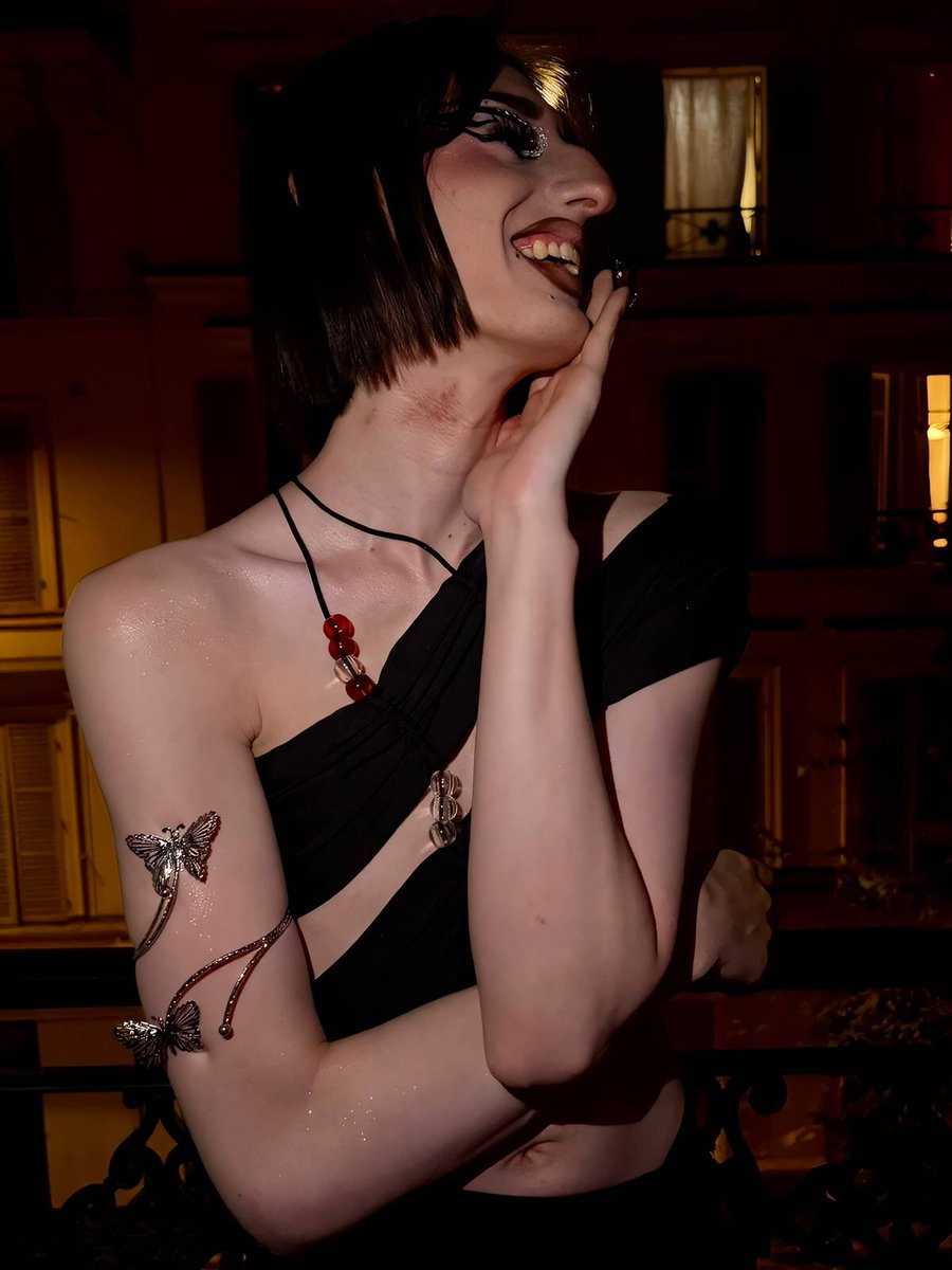 bamboo_camelleo's tweet photo. #makeup #beauty #darkmakeup #makeuplook #fashion https://t.co/9O2aXbuyxW