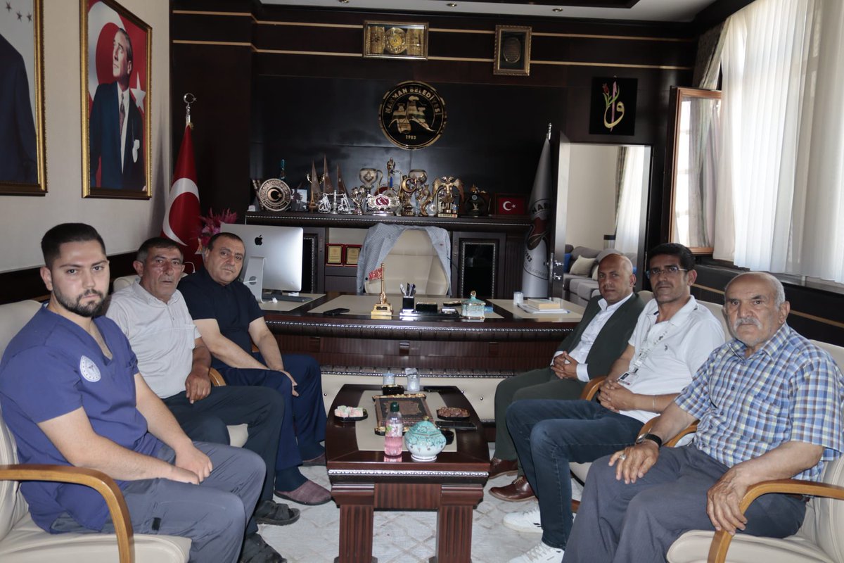 vedatergun25's tweet photo. 📍Narman

İlçe ziyaretlerimiz kapsamında bugün ki son durağımız, Narman oldu. Belediye Başkanımız Sayın Adem Kınalı’yı makamında ziyaret ederek, istişarelerde bulunduk.

Misafirperverlikleri için Sayın başkanımıza teşekkür ediyor, çalışmalarında başarılar diliyorum. https://t.co/bh0MgIMmZQ