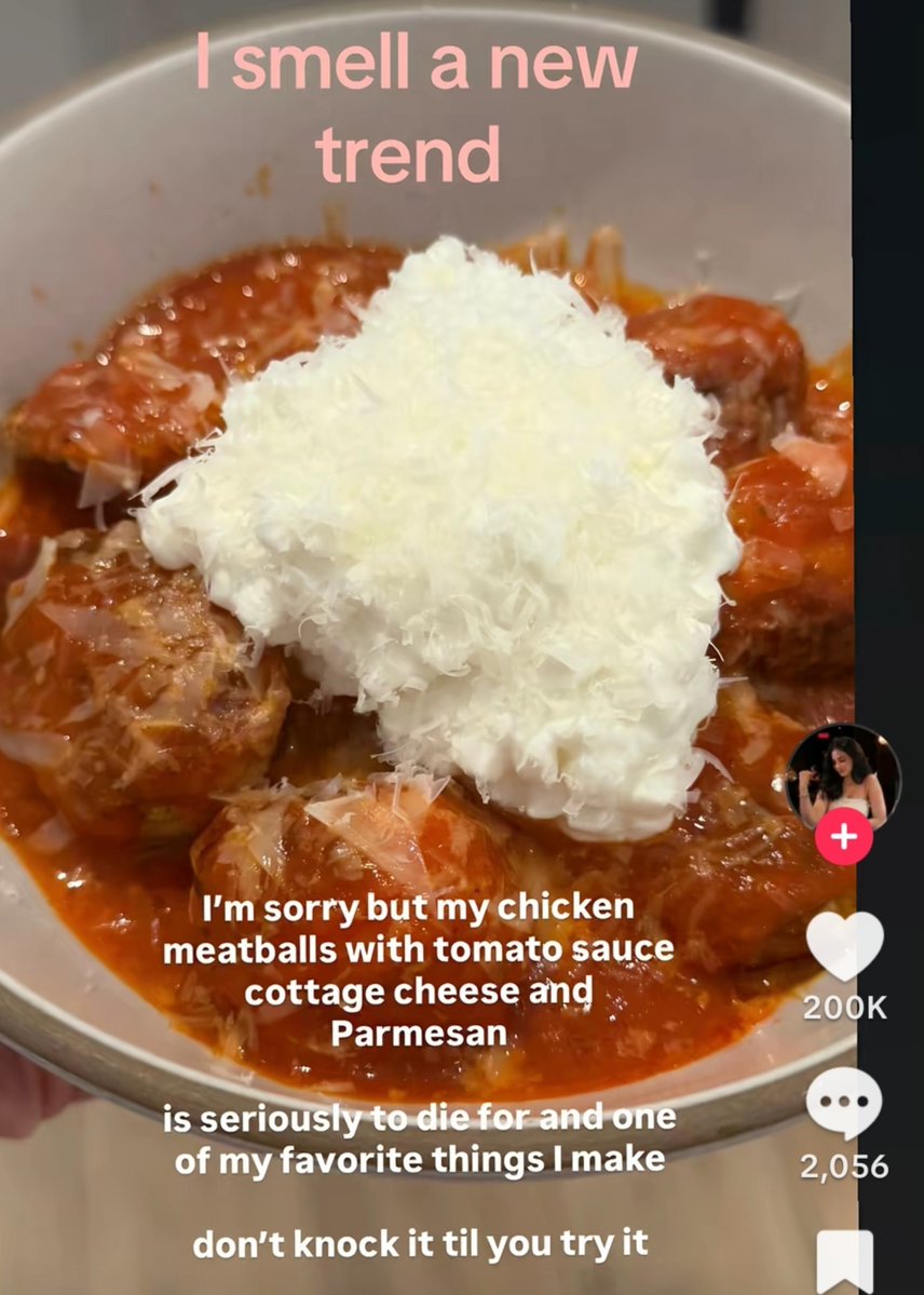 luvshelo's tweet photo. All Hailey bieber did is post her recipe and people turned it into a trend, it's not her fault people copy her every move while she's just living her life😭 https://t.co/A2P7UDGRD0