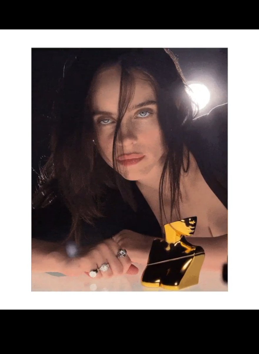 247kwin's tweet photo. From her haunting vocals and fearless creativity to her authentic personality, she's proven that staying true to yourself can inspire millions.
Bullie Elish 🥵🥵🔥 https://t.co/A9uk9U6SHA