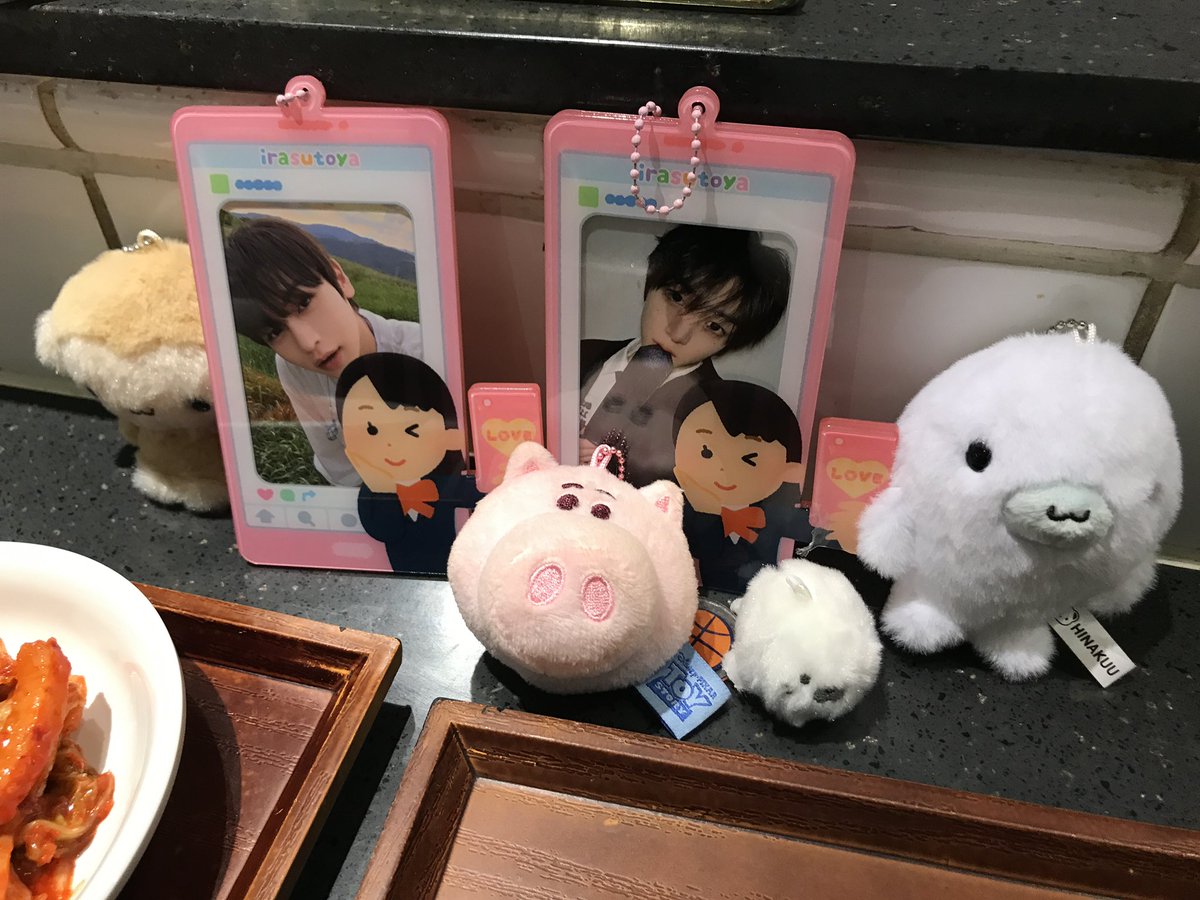 chhx7_'s tweet photo. 서일페 또 가고시퍼 ..~⦕(>ロ<)⦖ https://t.co/jMo8b8zCjE