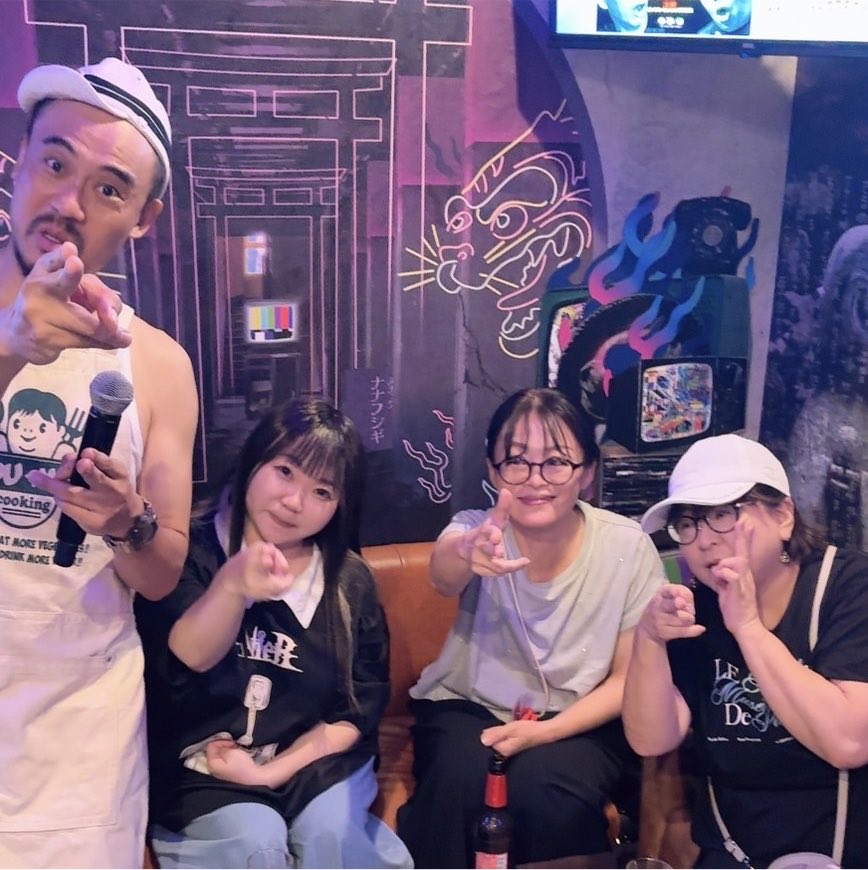 megri91's tweet photo. 朝から病院で疲れたけど全部吹っ飛んだ‼️
gmkに激ヤバゲスト。
この方を推して怪談イベント行くようになったきっかけの早瀬さんに会えた。
神様過ぎて話しかけられなかった😭
楽しい時間をありがとうございました😭
帰りに夏目監督にも会えた🙌 https://t.co/80Q1ShEGiX