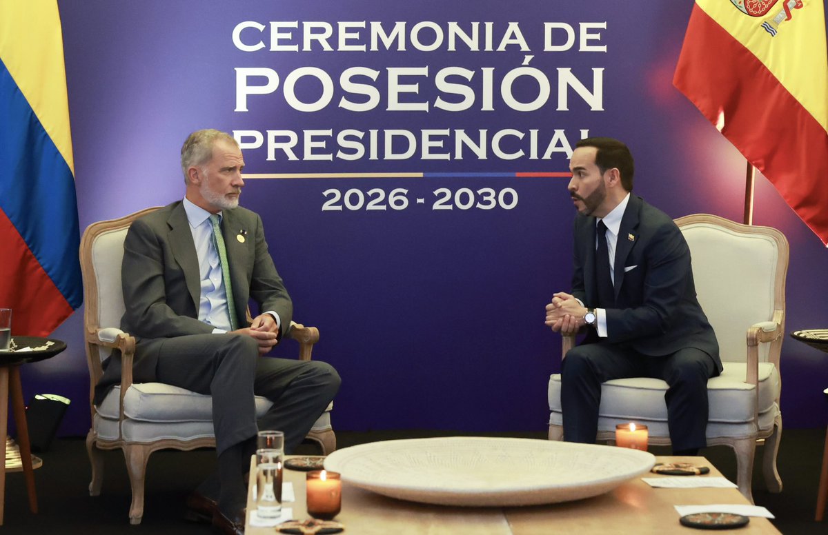 CasaReal's tweet photo. 🇨🇴 El Rey mantiene un encuentro con el presidente electo de la República de Colombia, Abelardo de la Espriella, en el Centro Cultural de Cali, previo a la ceremonia de posesión presidencial.

➡️https://t.co/81wwhJ2DyG https://t.co/Wydw4fnbNF