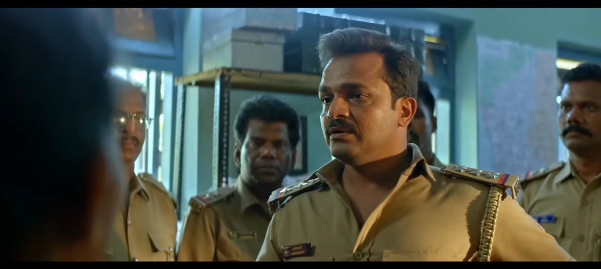 SaiAA151's tweet photo. Strong &amp; Engaging Story 👏👏
Gripping Screenplay
Climax daka unde Suspense 👌👌
Climax aithe ❤‍🔥❤‍🔥

#SecondCaseOfSeetharam https://t.co/xYfErEv4Ko