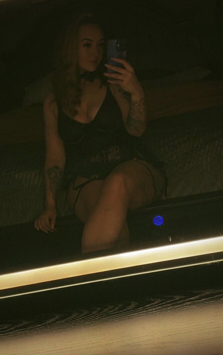 Kateunlockedxo's tweet photo. I wore this just to distract you… mission accomplished? 😇🖤 #OF #tatted #onlyfans https://t.co/tdKaUzDJUQ