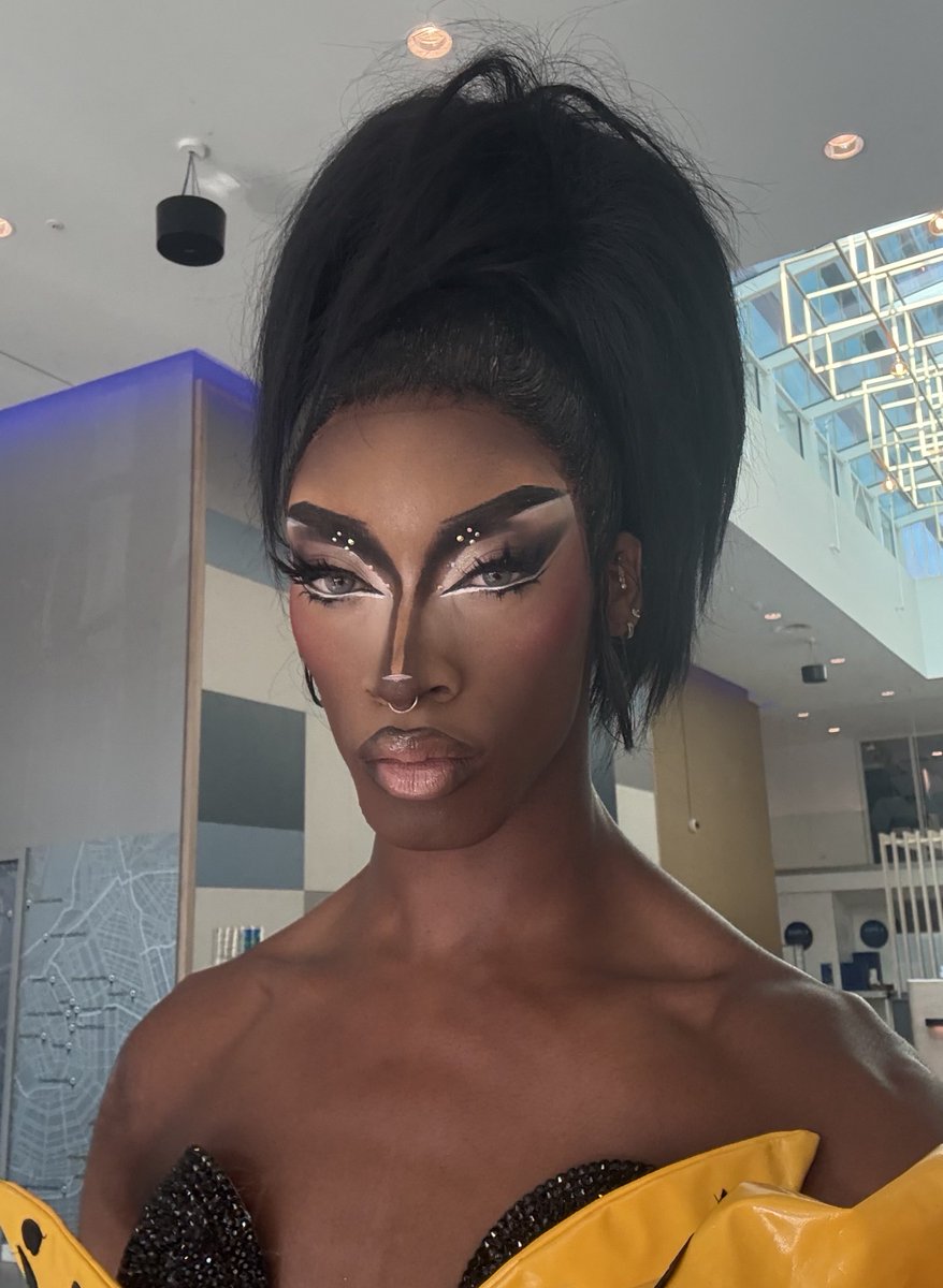 lanajarae tweet picture